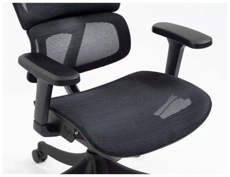 Fotel obrotowy Winner ergonomiczny regulowane siedzisko i podłokietniki do biura czarny