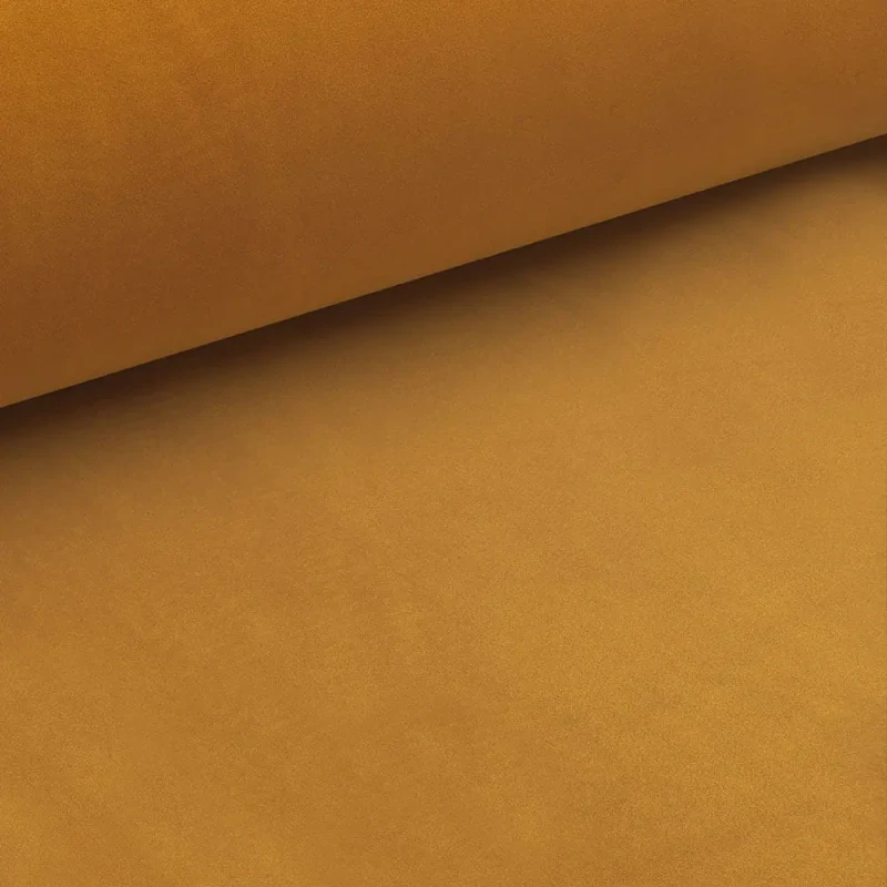 Fotel tapicerowany Louis Velvet pikowany do salonu curry Bluvel 68