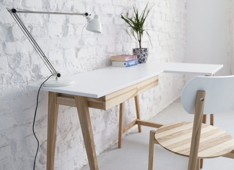 Biurko narożne LUKA jesion z szufladami 135 cm