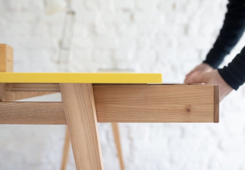 Biurko narożne LUKA jesion z szufladami 135 cm