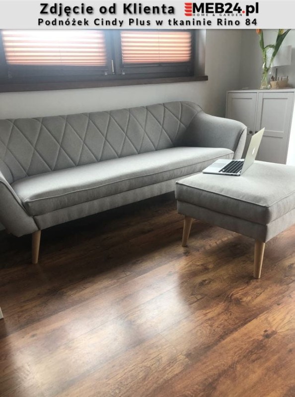 Podnóżek tapicerowany Cindy Plus w stylu skandynawskim - zdjęcie od klienta