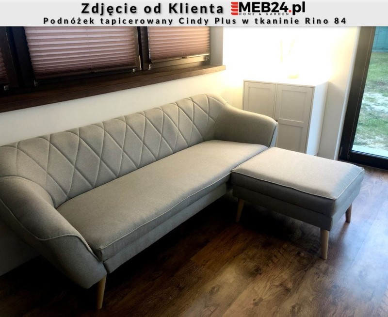 Podnóżek tapicerowany Cindy Plus w stylu skandynawskim - zdjęcie od klienta