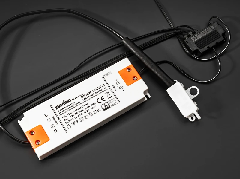 Zestaw mebli łazienkowych ADEL BLACK A05 (lutro LED ALICE 120X65)