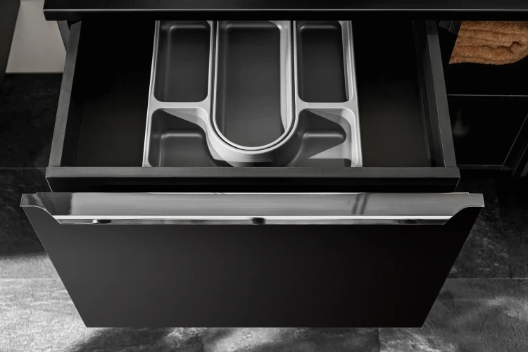 Zestaw mebli łazienkowych SANTA FE BLACK z blatem 140 cm (detal)