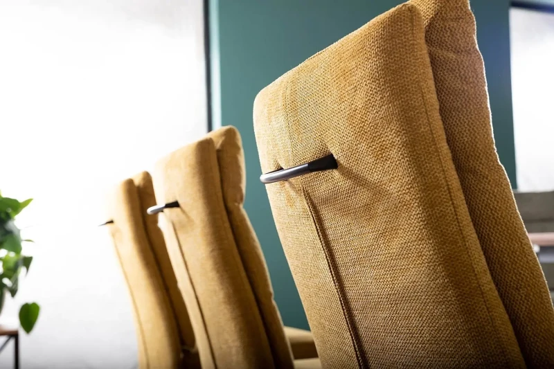 Krzesło tapicerowane Berry Brego