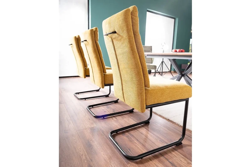 Krzesło tapicerowane Berry Brego