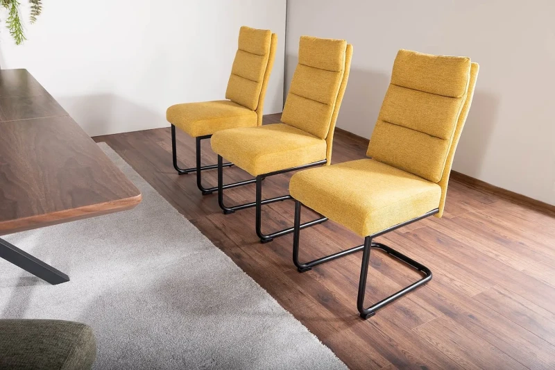 Krzesło tapicerowane Berry Brego