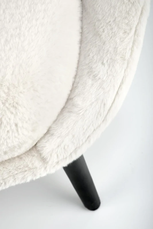 Fotel wypoczynkowy Merry tapicerowany do salonu kremowy