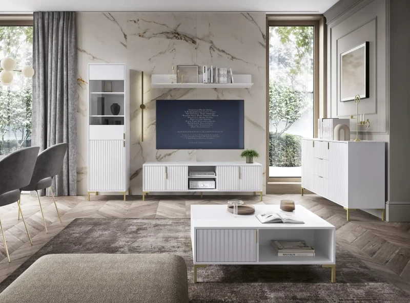 Komoda Flinn 131 cm dwudrzwiowa z 3 szufladami biały mat/złote elementy