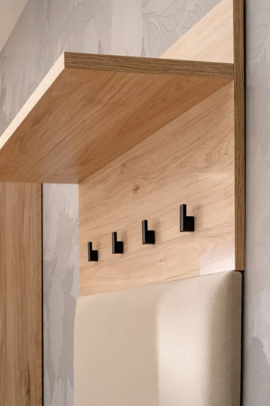 Wieszak tapicerowany Pedro 60 cm z półką do przedpokoju hickory jackson/beżowy