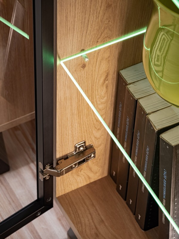 Witryna niska Liam 90 cm z LED do salonu hickory jackson/czarny