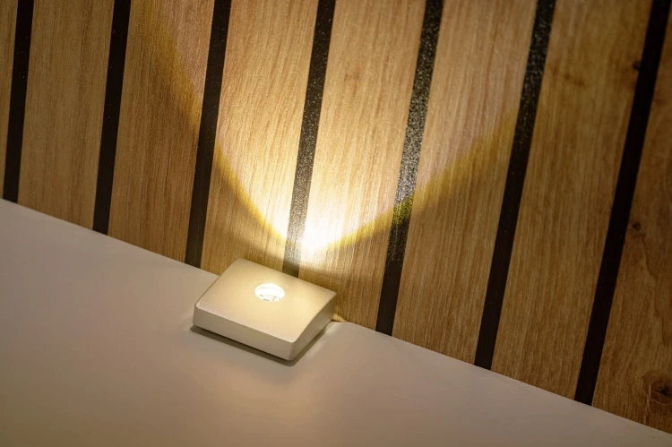 Meblościanka Gusto LUX B z oświetleniem LED do salonu kaszmir/dąb artisan