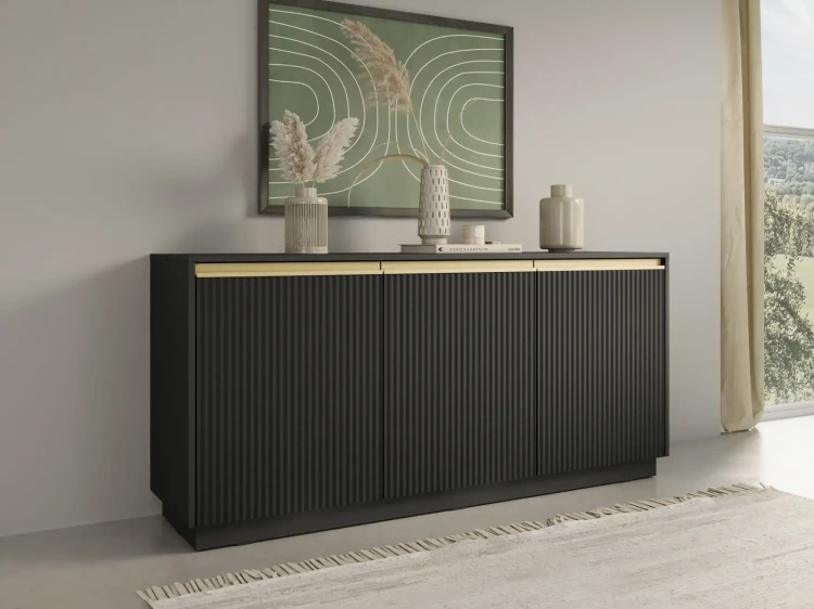 Komoda Royal 154 cm trzydrzwiowa 6 półek do salonu czarny/złote uchwyty