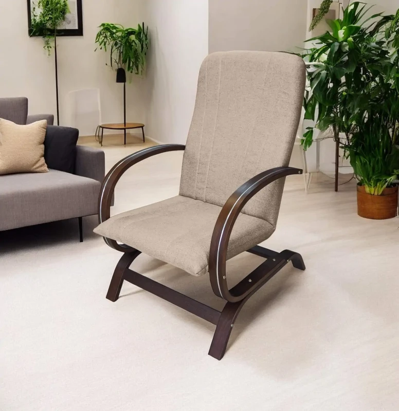 Fotel tapicerowany Finka Harmonia gładki na bukowym stelażu do salonu - beżowy Sawana 17