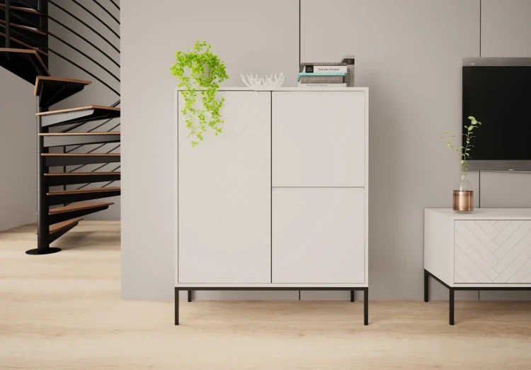 Komoda wysoka Aspen VII 102 cm trzydrzwiowa z frezowanym frontem do salonu biały/czarny