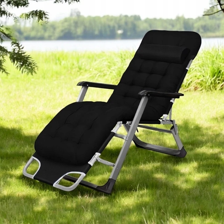 Leżak ogrodowy Libretto rozkładany plażowy z miękką poduszką czarny na szarym stelażu