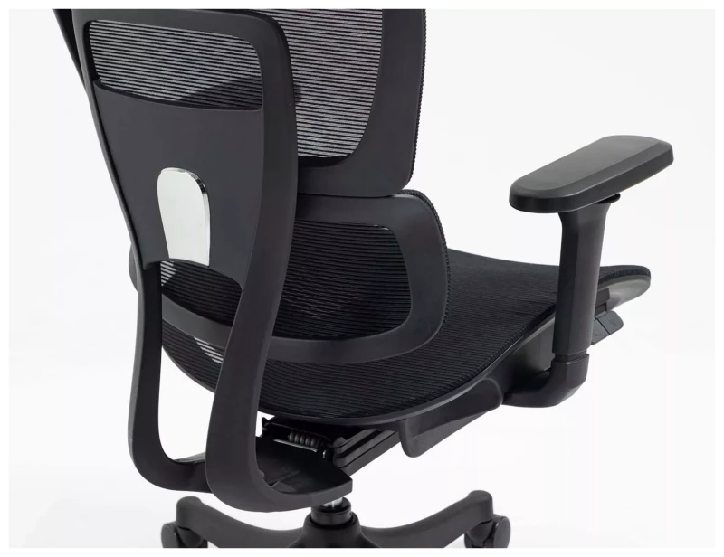 Fotel obrotowy Winner ergonomiczny regulowane siedzisko i podłokietniki do biura czarny