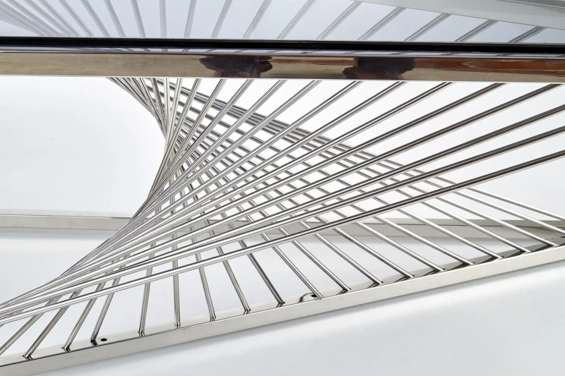 Stolik kawowy Infinity w stylu glamour do salonu 120 cm srebrny/szkło dymione