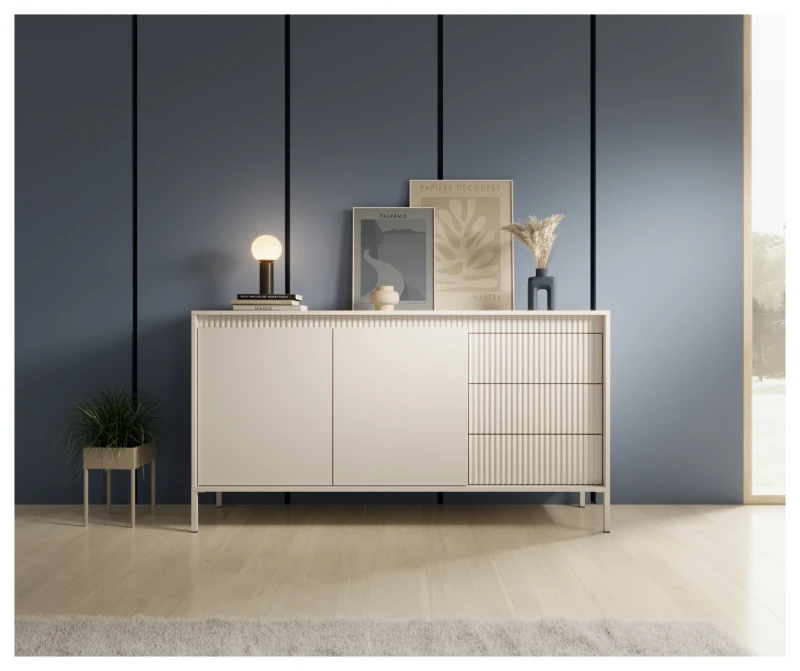 Komoda Senso 2-drzwiowa z 3 szufladami i ryflowanymi frontami 153 cm beżowa