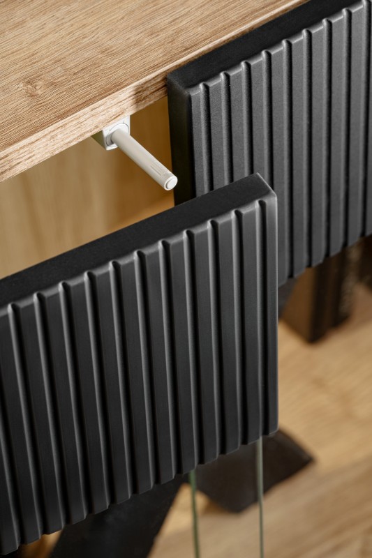 Komoda Aron przeszklona do salonu