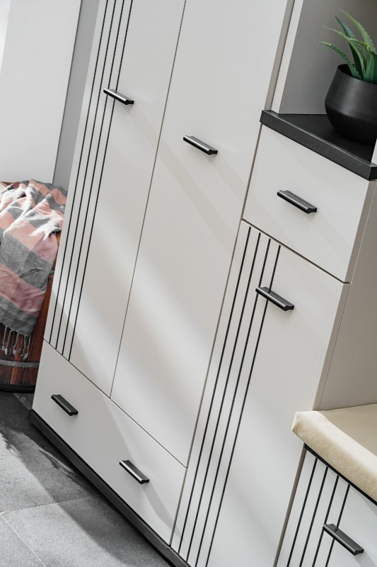 Garderoba Hugo VIII do przedpokoju