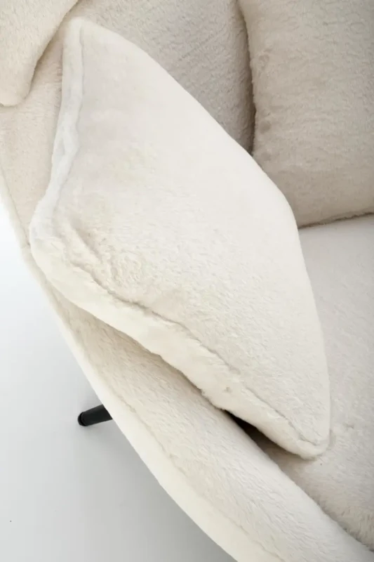 Fotel wypoczynkowy Merry tapicerowany do salonu kremowy