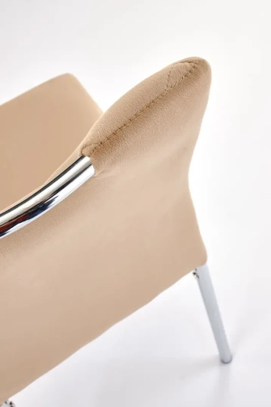 Krzesło tapicerowane K578 welurowe pikowane z oparciem do jadalni beżowy / srebrny