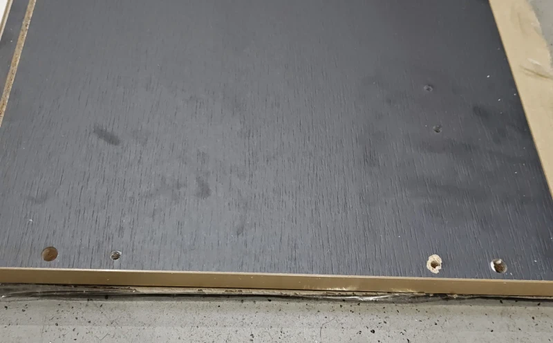 Szafka RTV Oro 175 cm czarny - wady produktu outletowego