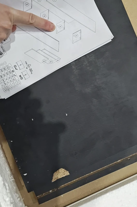 Szafka RTV Oro 175 cm czarny - wady produktu outletowego