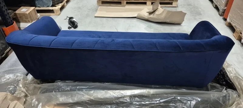 Sofa tapicerowana Mia IV w stylu skandynawskim OUTLET