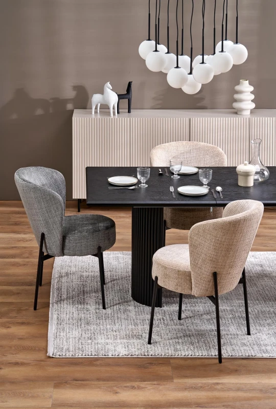 Krzesło K590 tapicerowane na metalowym stelażu do jadalni beżowy