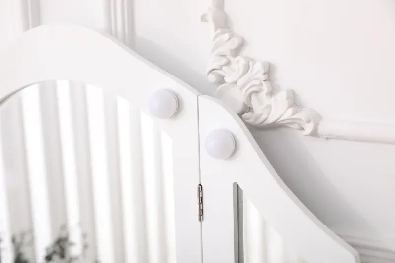 Toaletka DT01 z oświetleniem LED, lustrem i taboretem biała