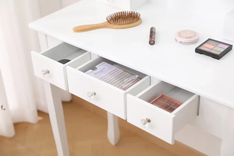 Toaletka kosmetyczna DT02 LED z lustrem, 5 szufladami i taboretem biała