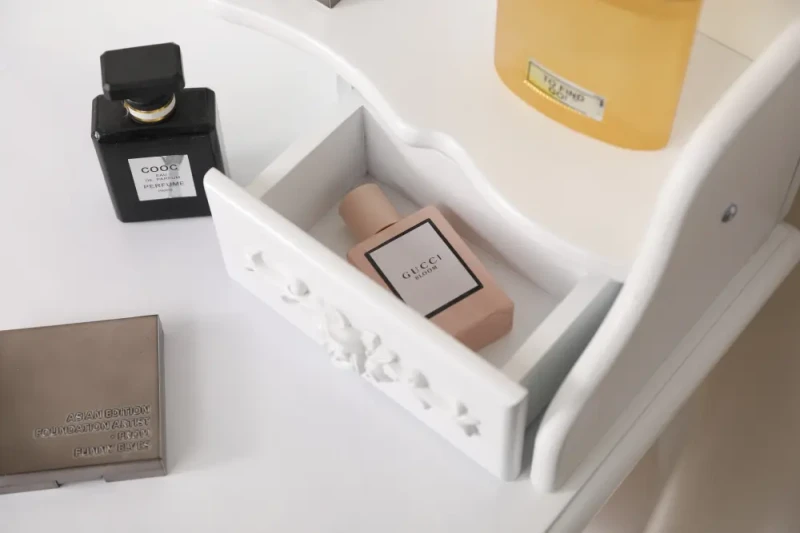 Toaletka DT03 LED z lustrem, 2 szufladami i taboretem biała
