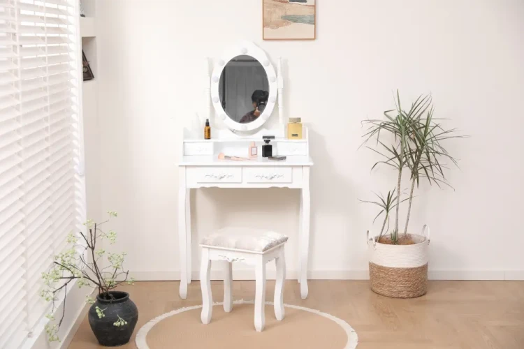 Toaletka DT03 LED z lustrem, 2 szufladami i taboretem biała