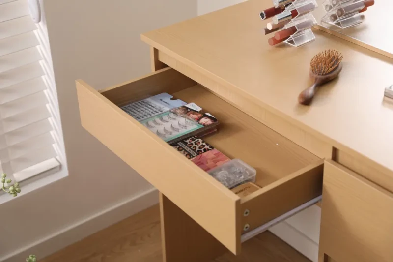 Toaletka DT07 z oświetleniem LED, dużym lustrem i 4 szufladami dąb