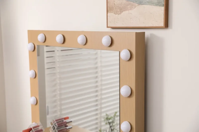 Toaletka DT07 z oświetleniem LED, dużym lustrem i 4 szufladami dąb