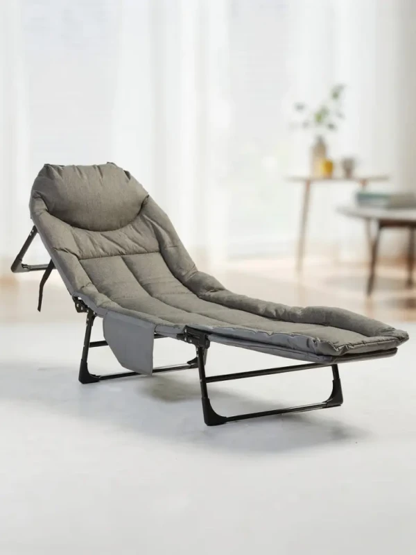 freepik__a-highresolution-photorealistic-image-of-a-gray-pa__52911.webp