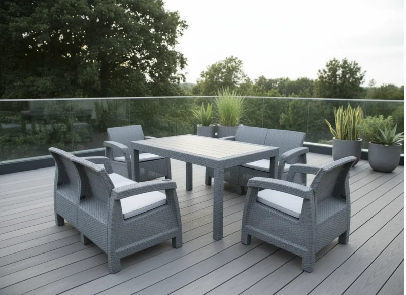 Zestaw mebli ogrodowych 6-osobowy 2 sofy 2 fotele stół szary z poduszkami