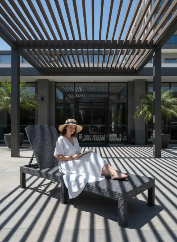 Leżak ogrodowy składany w walizkę szary 187x60x30 cm