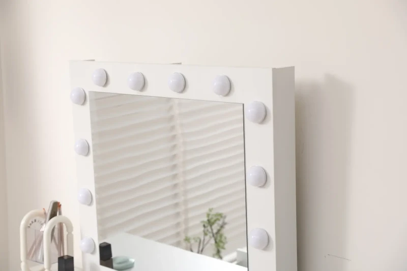 Toaletka z lustrem DT08 LED 7 szuflad do makijażu biała