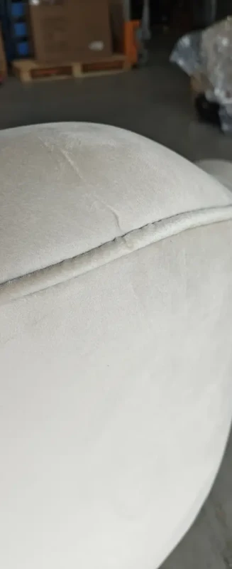 Sofa tapicerowana Molly III w stylu skandynawskim beżowy OUTLET