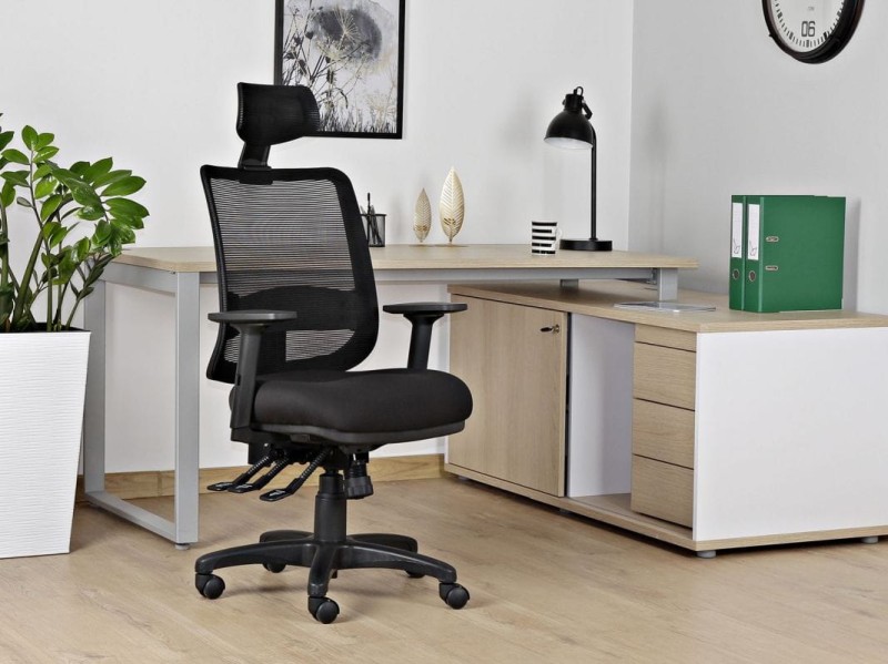 Fotel biurowy siatkowy Saga Plus czarny