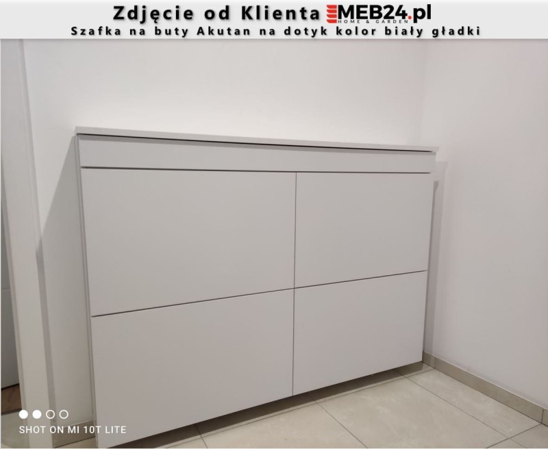 Szafka na buty Akutan na dotyk Zdjęcie klienta