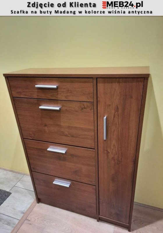 Szafka na buty Marilia 3 do przedpokoju ze srebrnymi uchwytami - zdjęcie od klienta